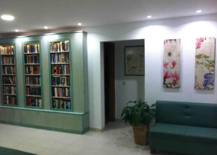 In Porches - Algarve 53167 * Armação de Pêra